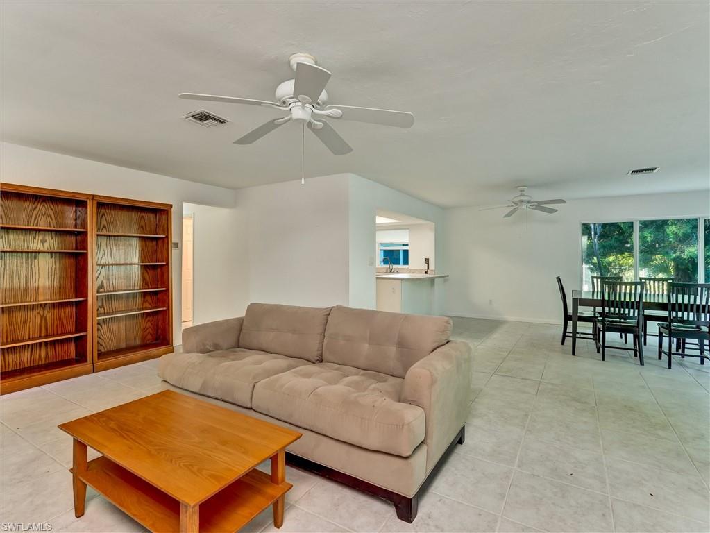 ROYAL ARMS VILLAS - Residential