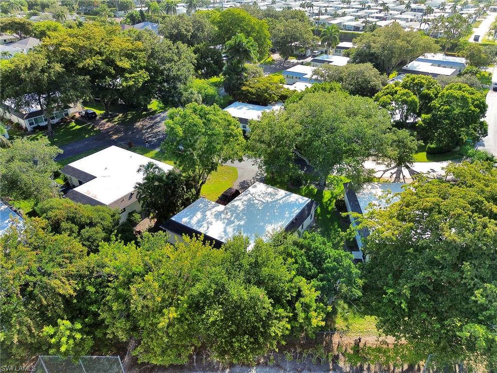 ROYAL ARMS VILLAS - Residential