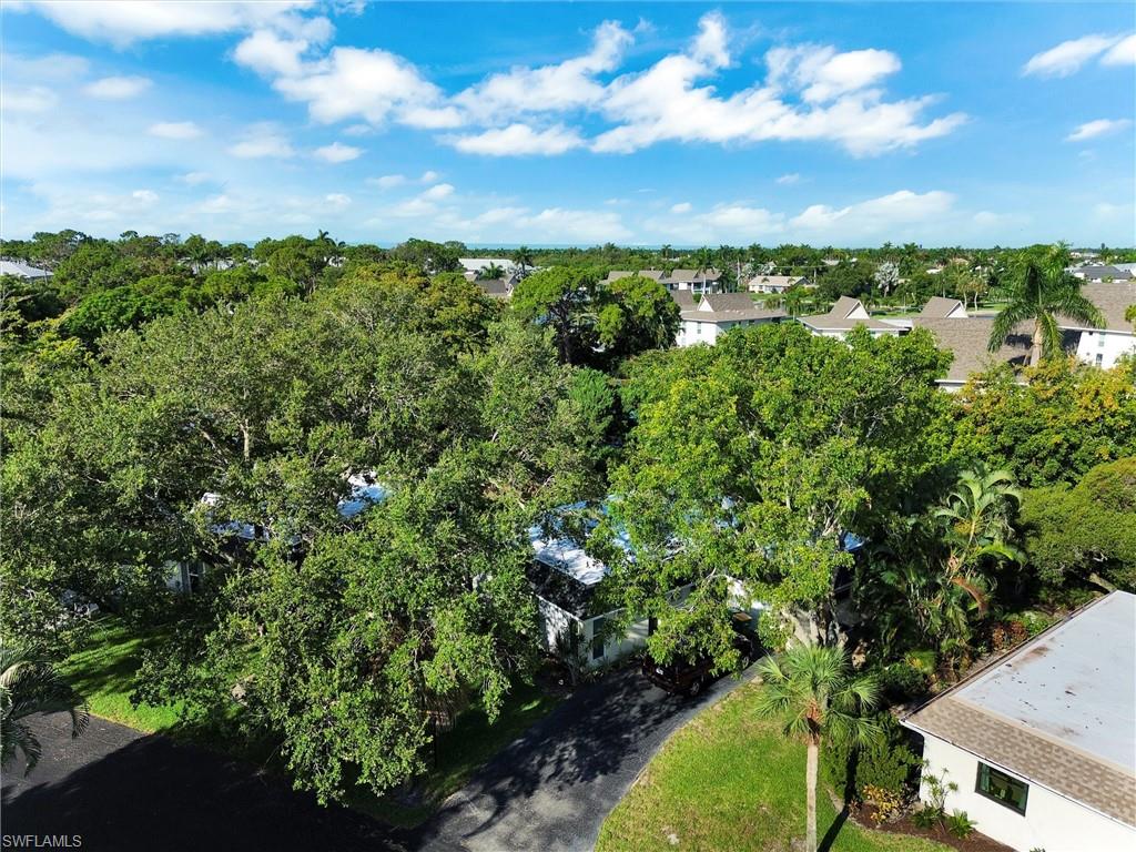 ROYAL ARMS VILLAS - Residential