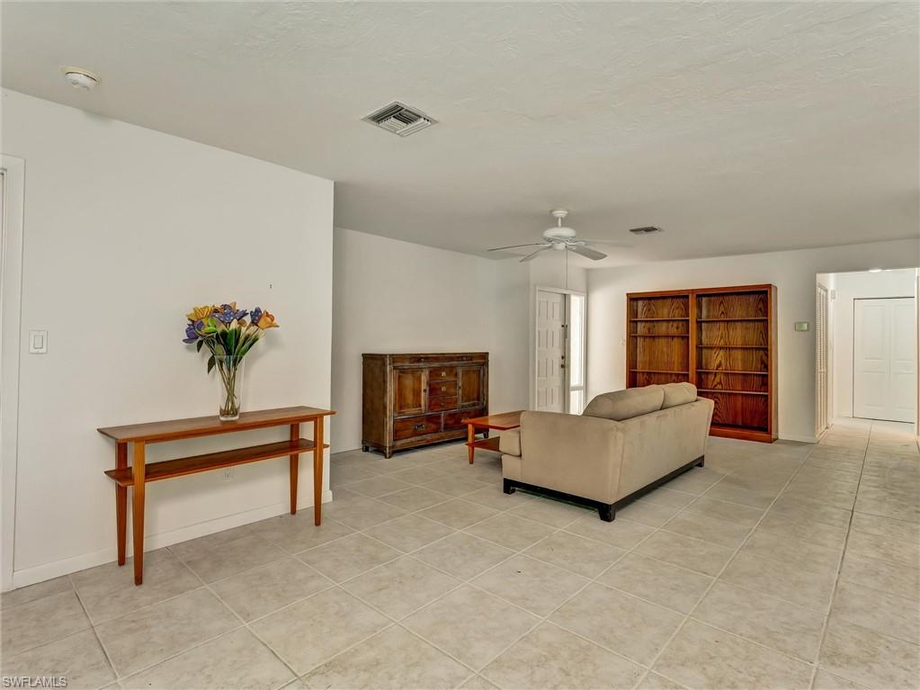ROYAL ARMS VILLAS - Residential