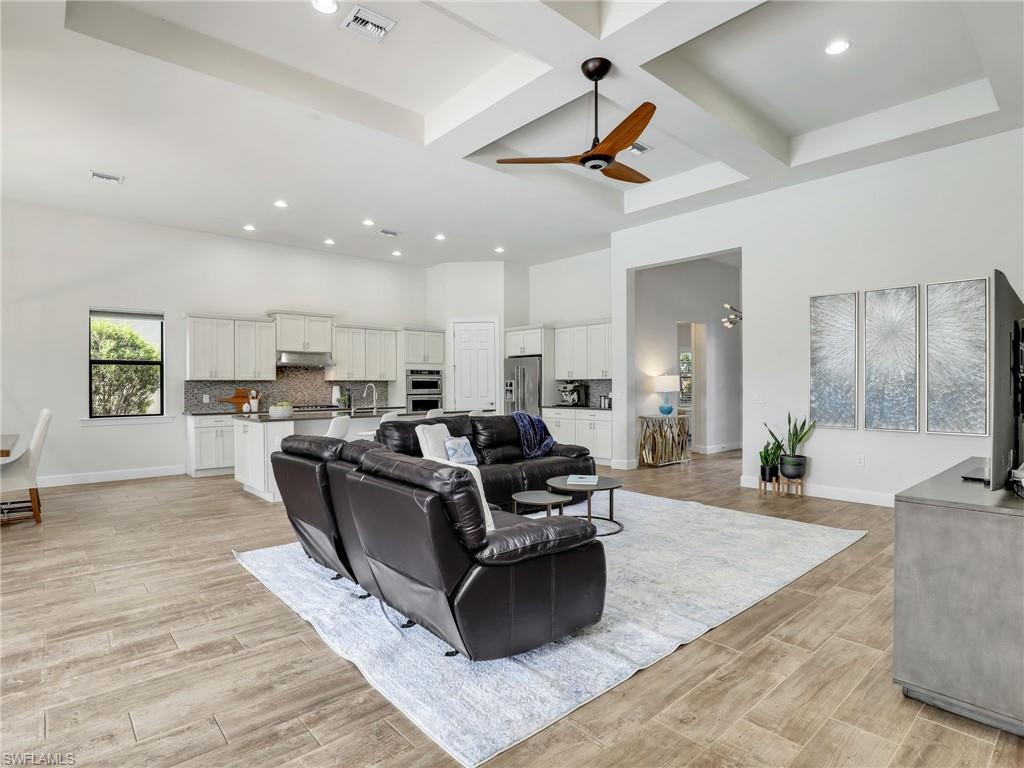 CAMDEN LAKES - Residential
