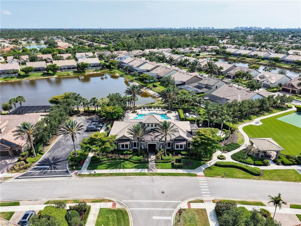 CAMDEN LAKES - Residential