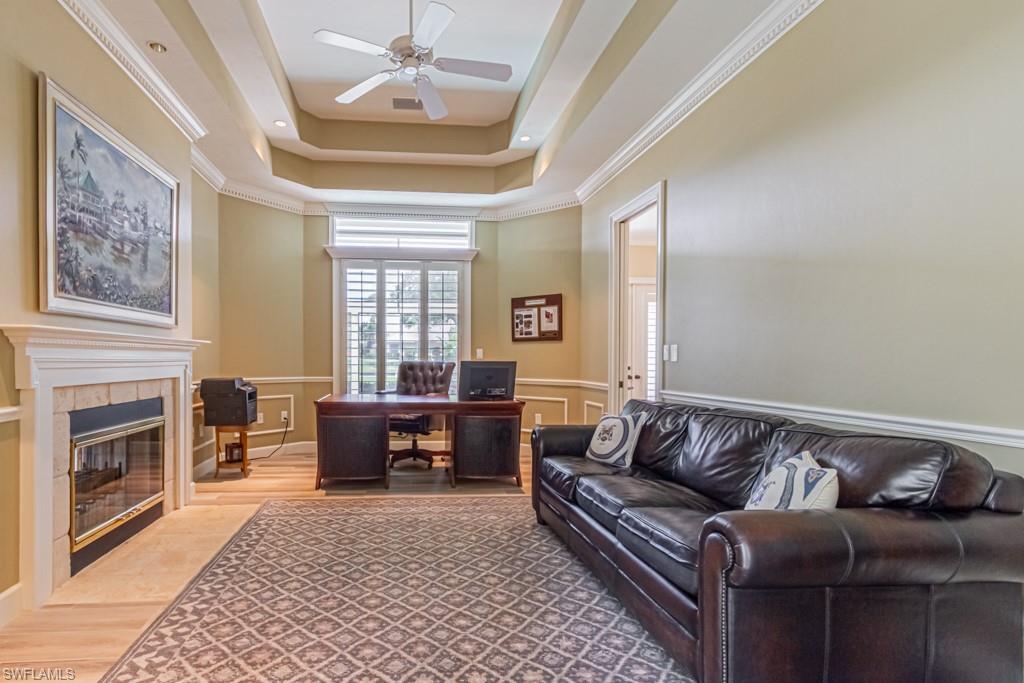 BARRINGTON AT PELICAN BAY - Residential