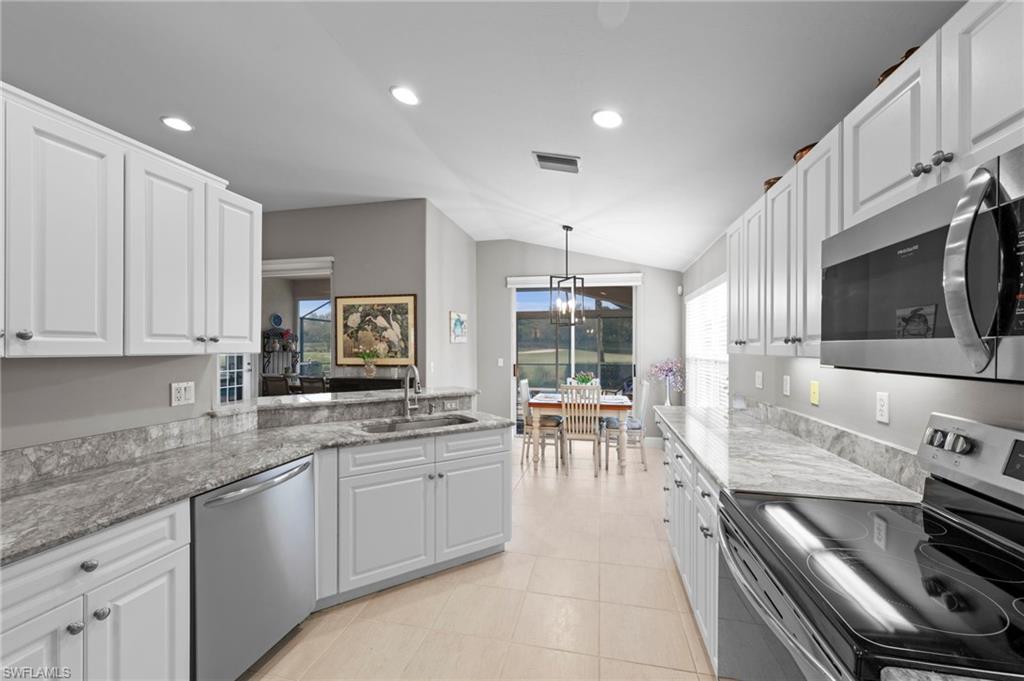 FOXTAIL CREEK - Residential