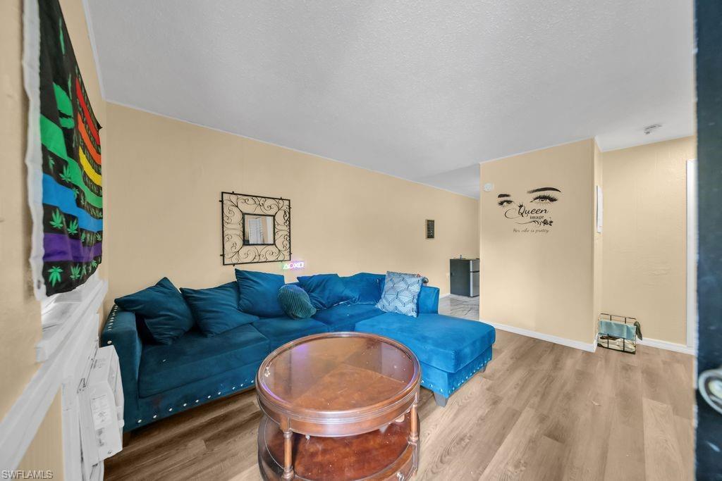 LACOLINA - Residential Income