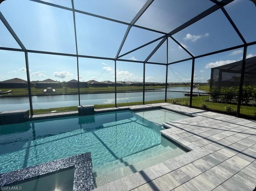 ESPLANADE LAKE CLUB - Residential