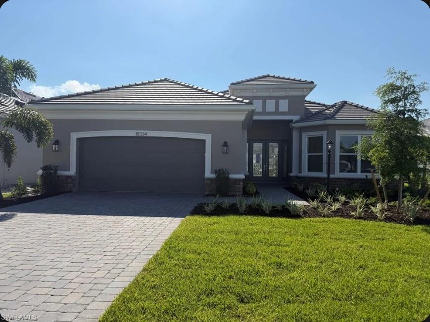 ESPLANADE LAKE CLUB - Residential