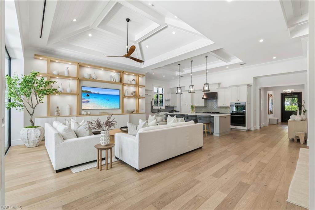 LAKE PARK - Residential