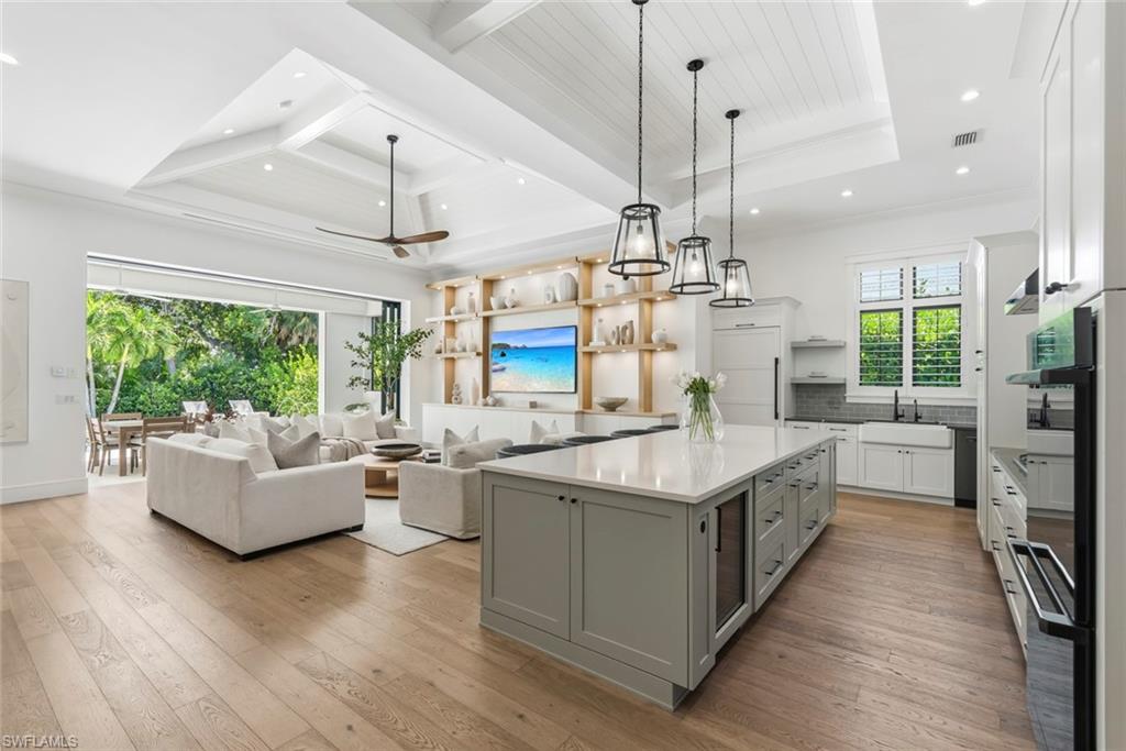 LAKE PARK - Residential