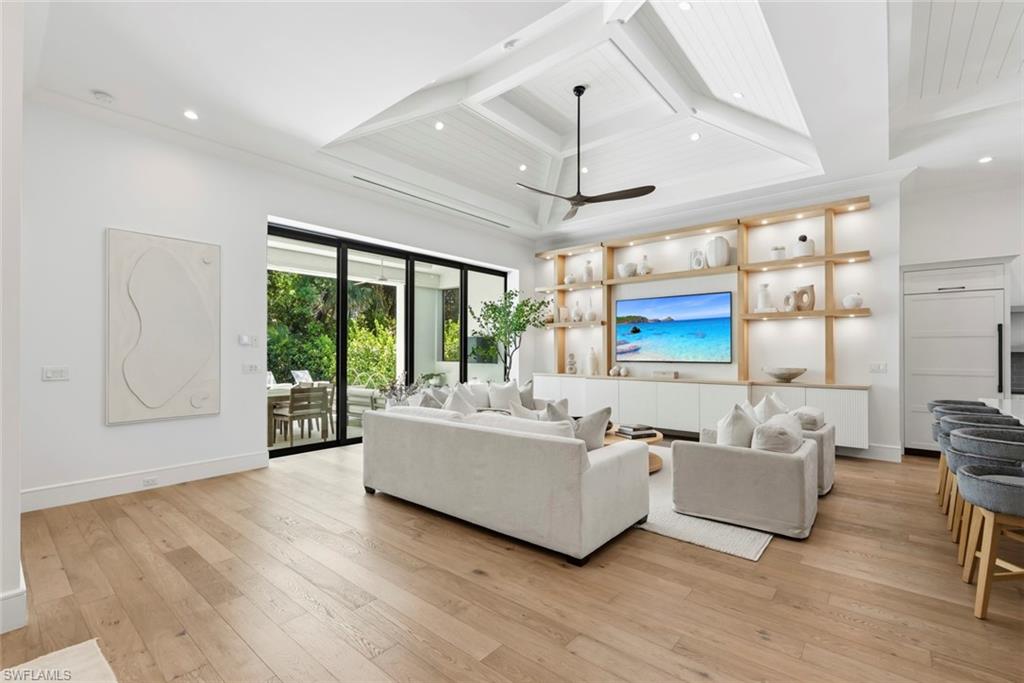 LAKE PARK - Residential