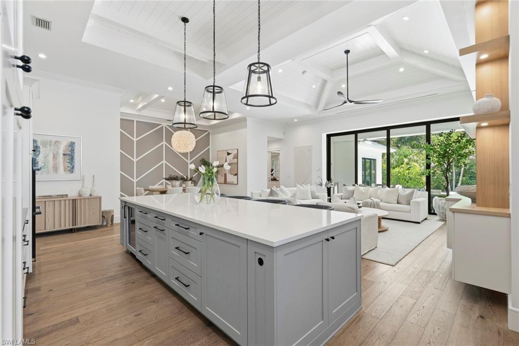 LAKE PARK - Residential