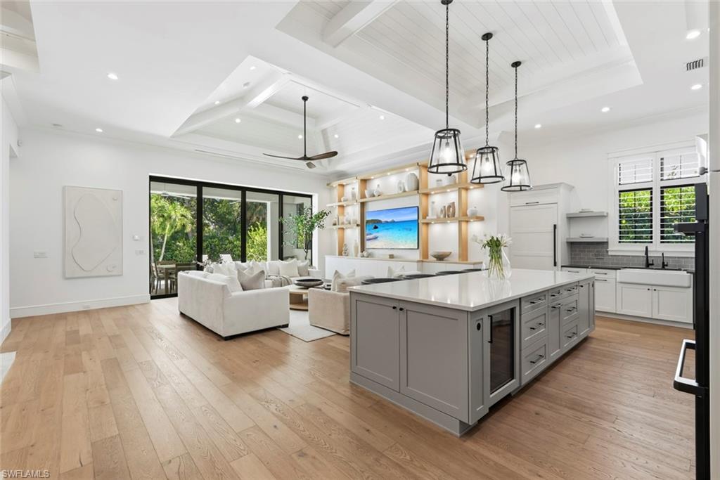 LAKE PARK - Residential