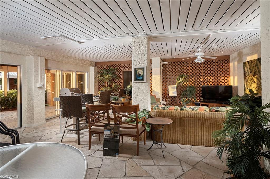HIDEAWAY BEACH - Residential