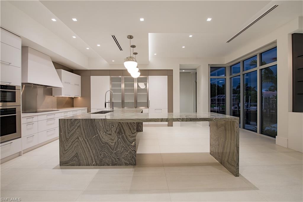ROYAL HARBOR - Residential