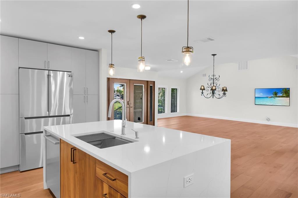 MARCO ISLAND - Residential