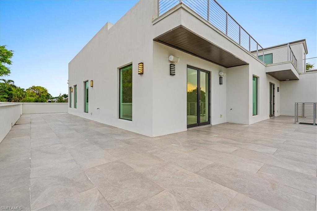 PARK SHORE - Residential