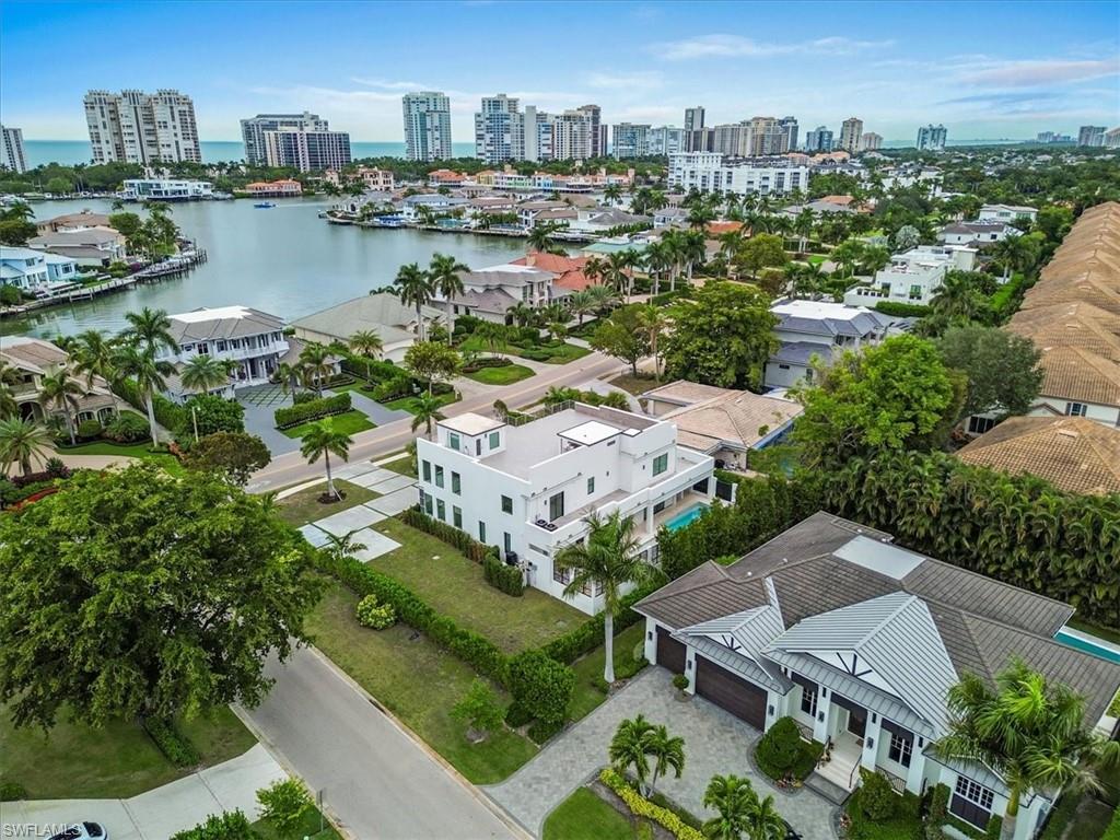 PARK SHORE - Residential