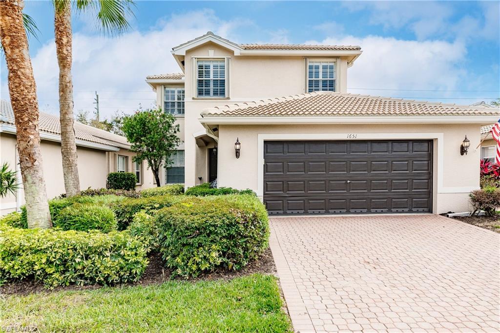 SATURNIA LAKES - Residential
