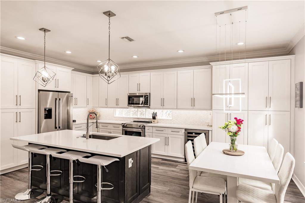 SATURNIA LAKES - Residential