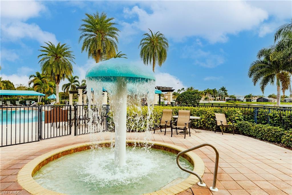 SATURNIA LAKES - Residential