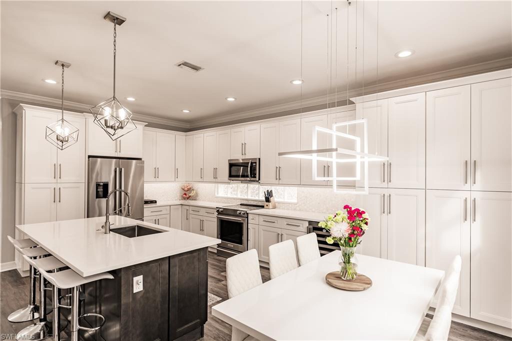 SATURNIA LAKES - Residential