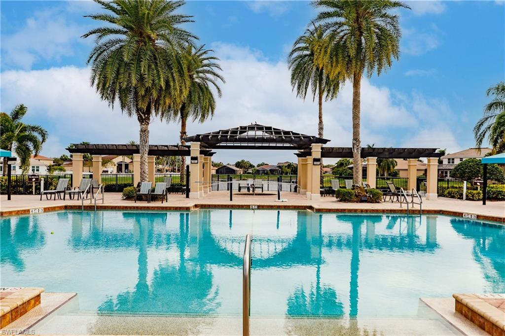 SATURNIA LAKES - Residential