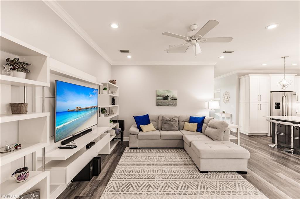 SATURNIA LAKES - Residential
