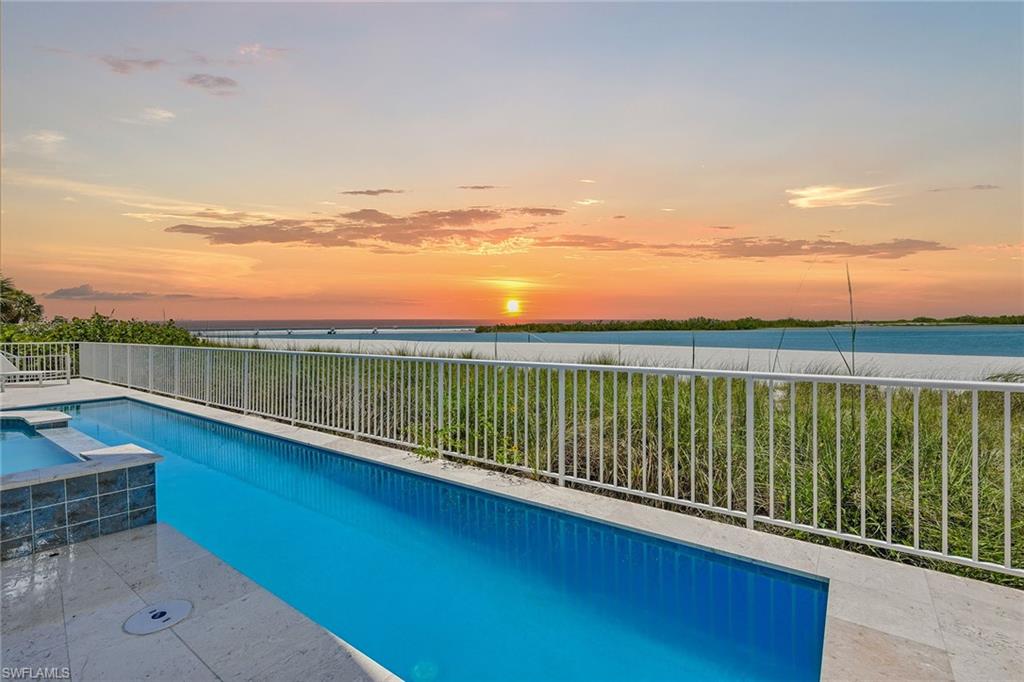HIDEAWAY BEACH - Residential