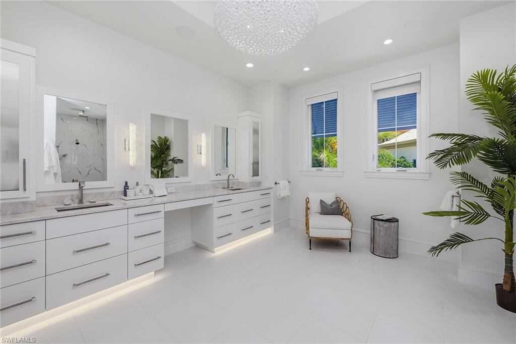 HIDEAWAY BEACH - Residential