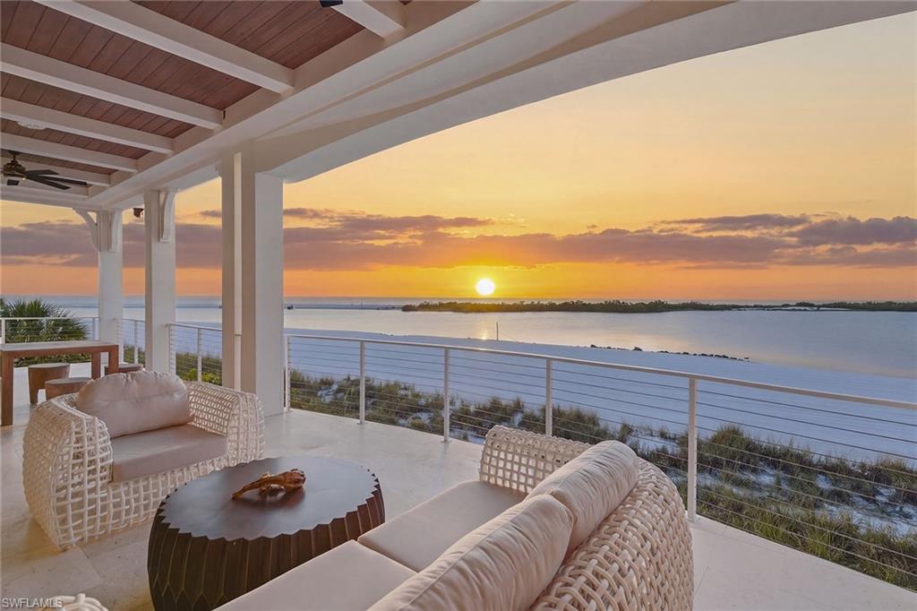 HIDEAWAY BEACH - Residential