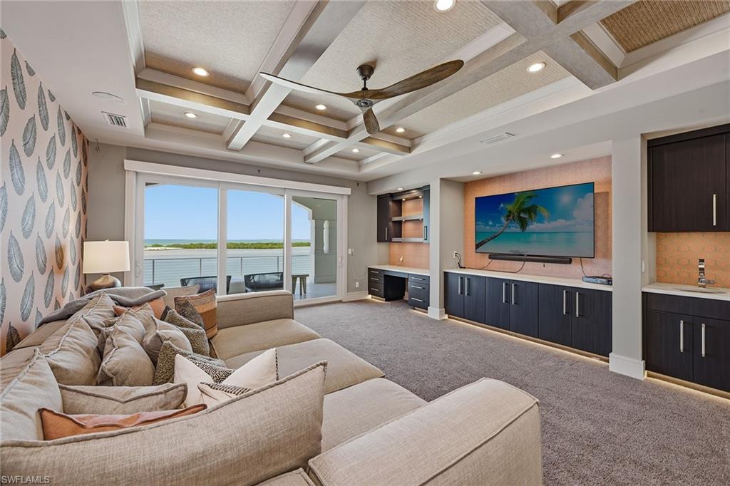 HIDEAWAY BEACH - Residential