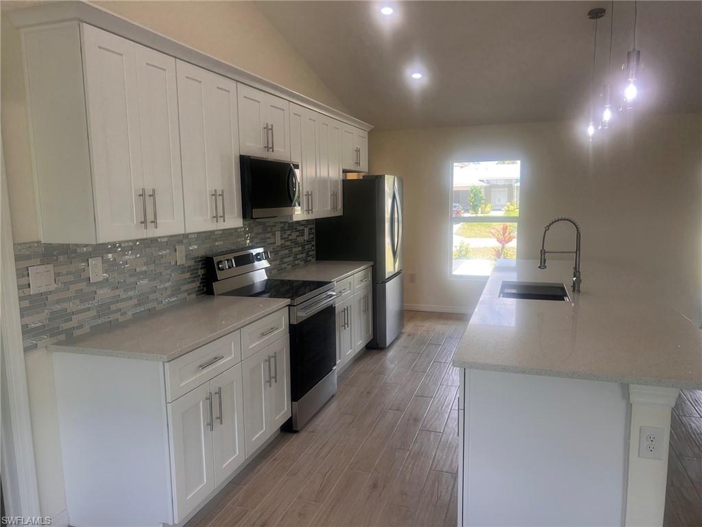 CAPE CORAL - Residential Lease