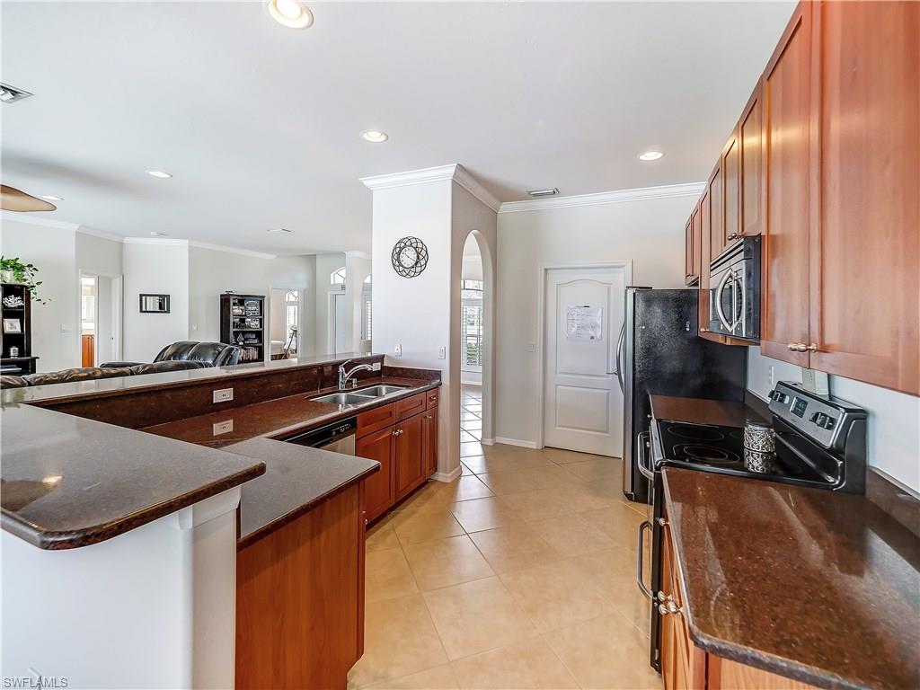 LAUREL LAKES - Residential