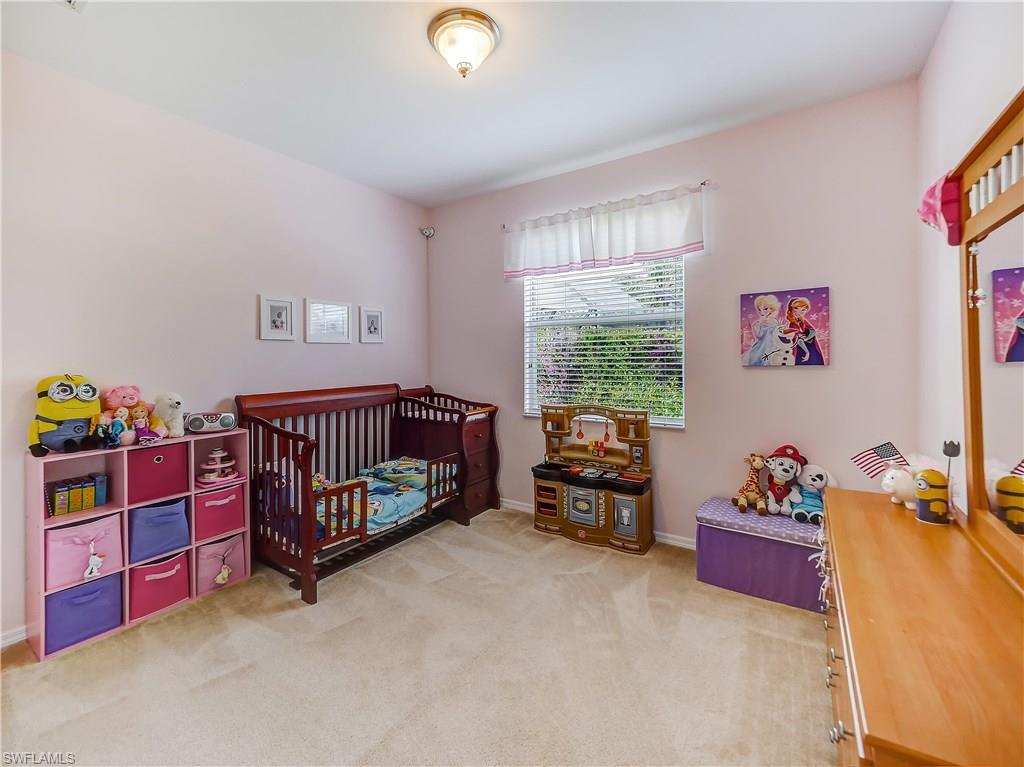 LAUREL LAKES - Residential