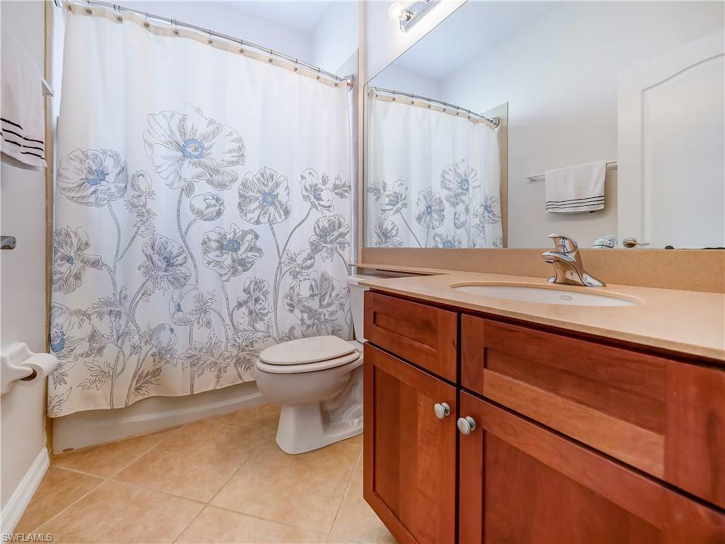 LAUREL LAKES - Residential