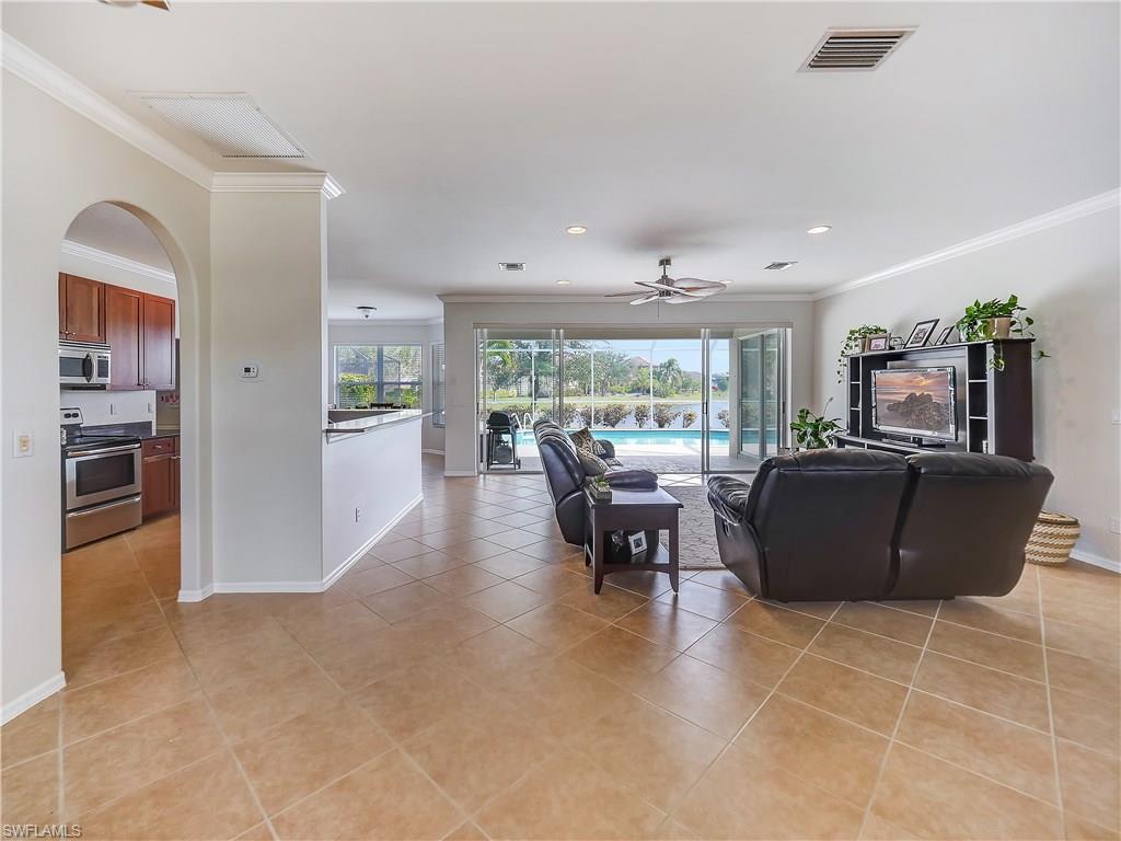 LAUREL LAKES - Residential
