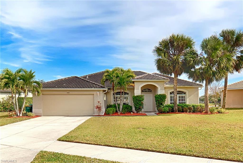 One of the finest lots in Laurel Lakes! Beautiful long lake views from large screened Lanai with pool. Families will benefit from community pool, play area, basketball & tennis courts. Excellent condition with tile flooring through out all main living areas, open floor plan, spacious eat in kitchen with stainless steel appliances.