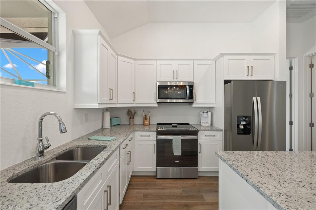 CAPE CORAL - Residential Lease