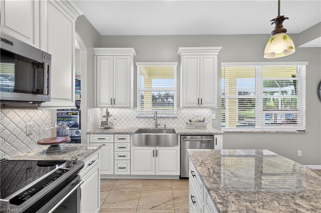 CORAL LAKES - Residential