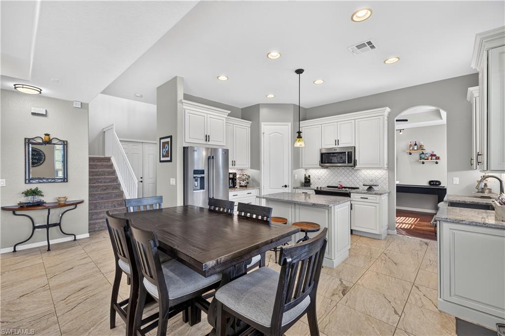 CORAL LAKES - Residential