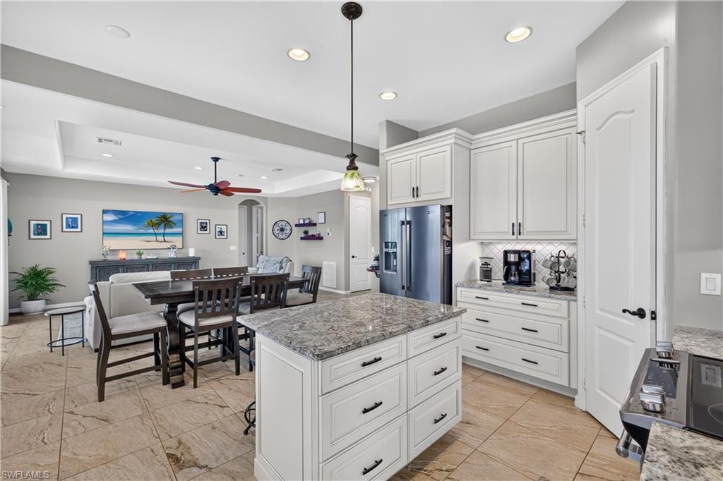 CORAL LAKES - Residential