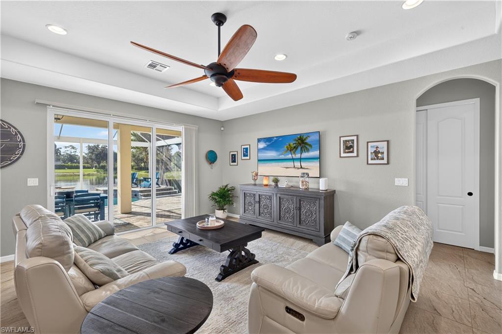 CORAL LAKES - Residential