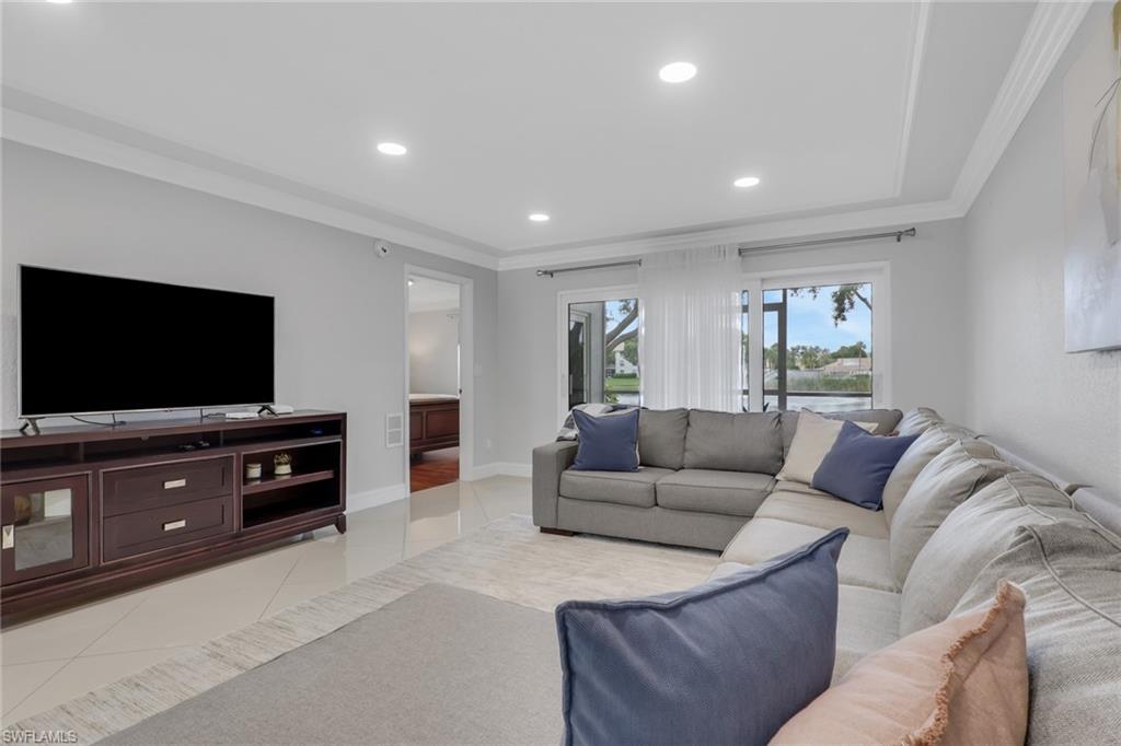 VICTORIA LAKES - Residential