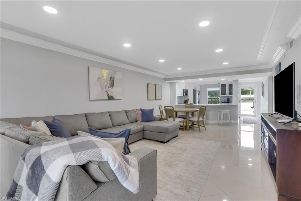 VICTORIA LAKES - Residential