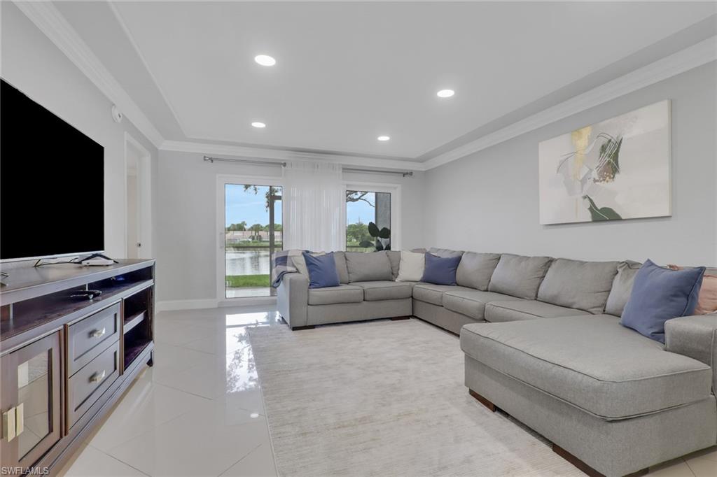 VICTORIA LAKES - Residential