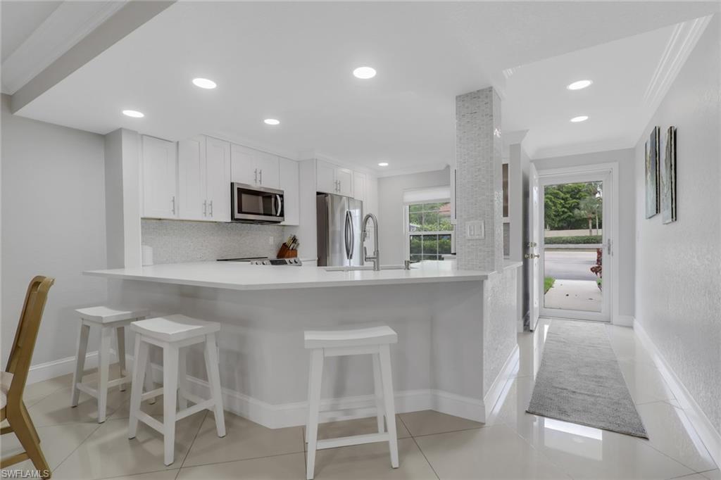 VICTORIA LAKES - Residential