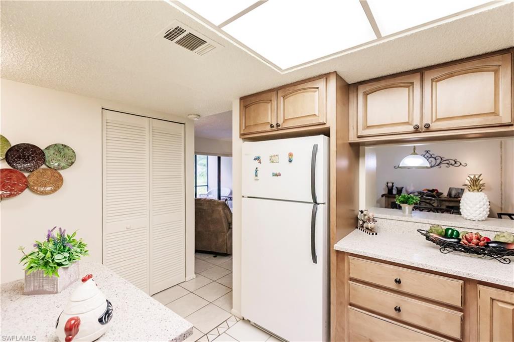 OAK FOREST VILLAS - Residential