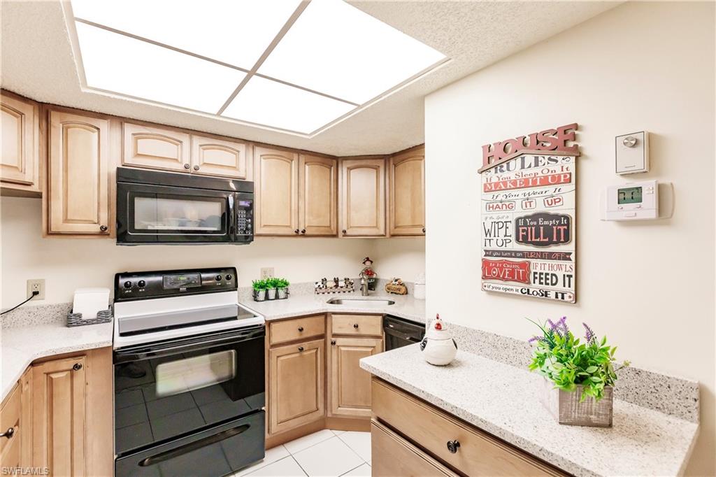 OAK FOREST VILLAS - Residential
