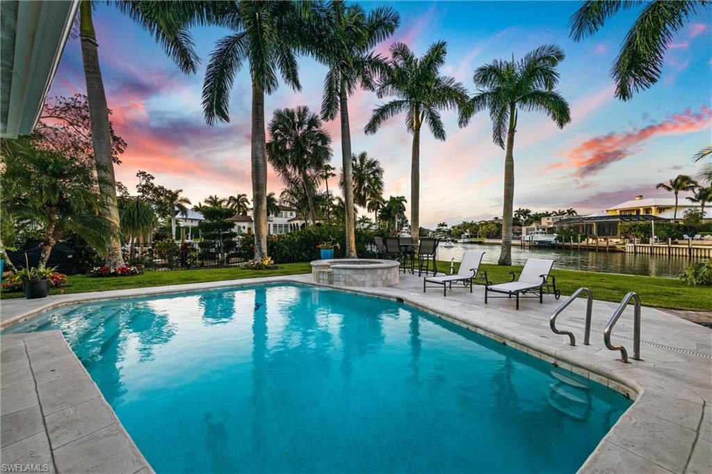 ROYAL HARBOR - Residential