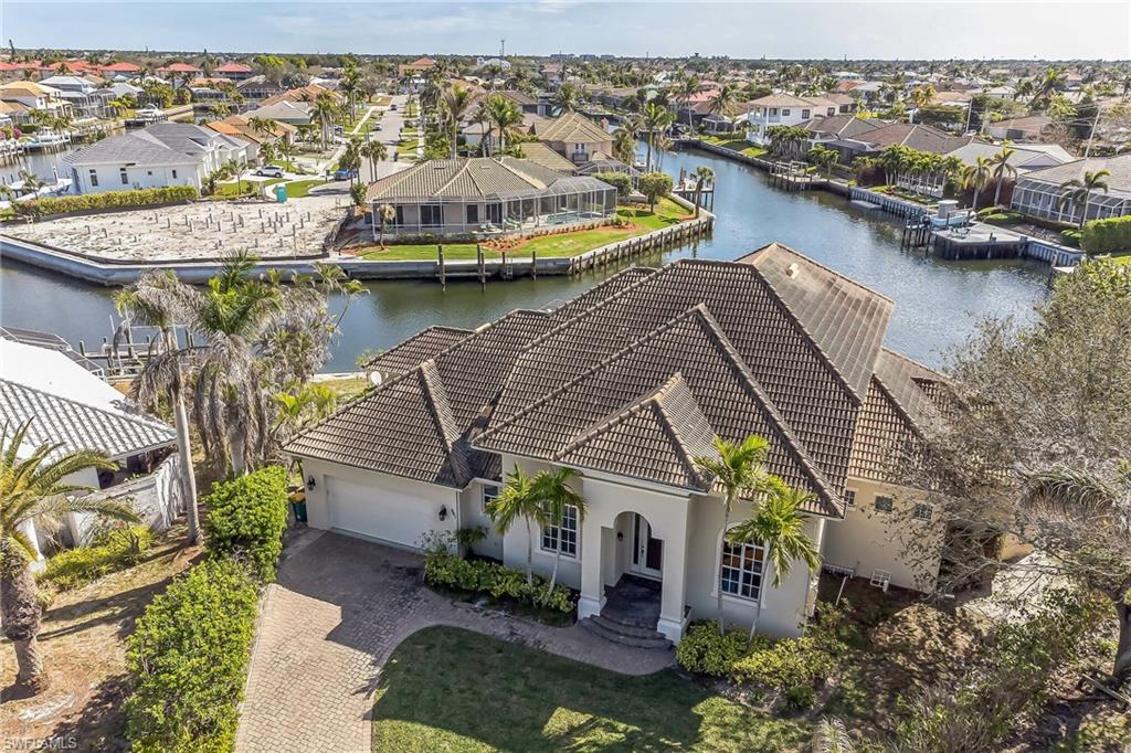 MARCO BEACH - Residential